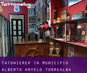 Tätowierer in Municipio Alberto Arvelo Torrealba